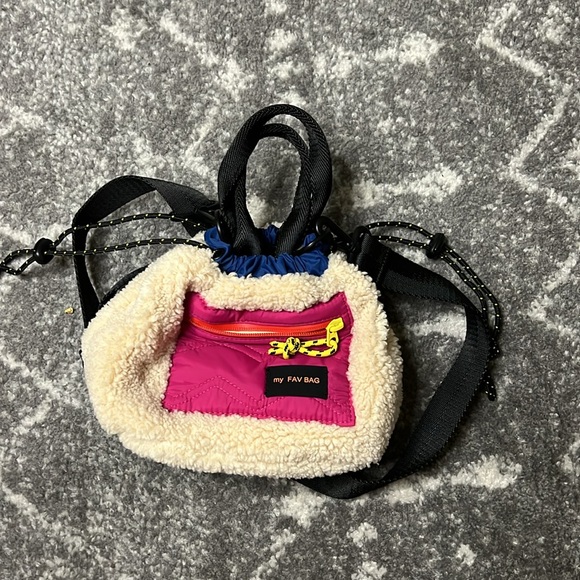 Cinch top my fave bag from Zara - Picture 4 of 4